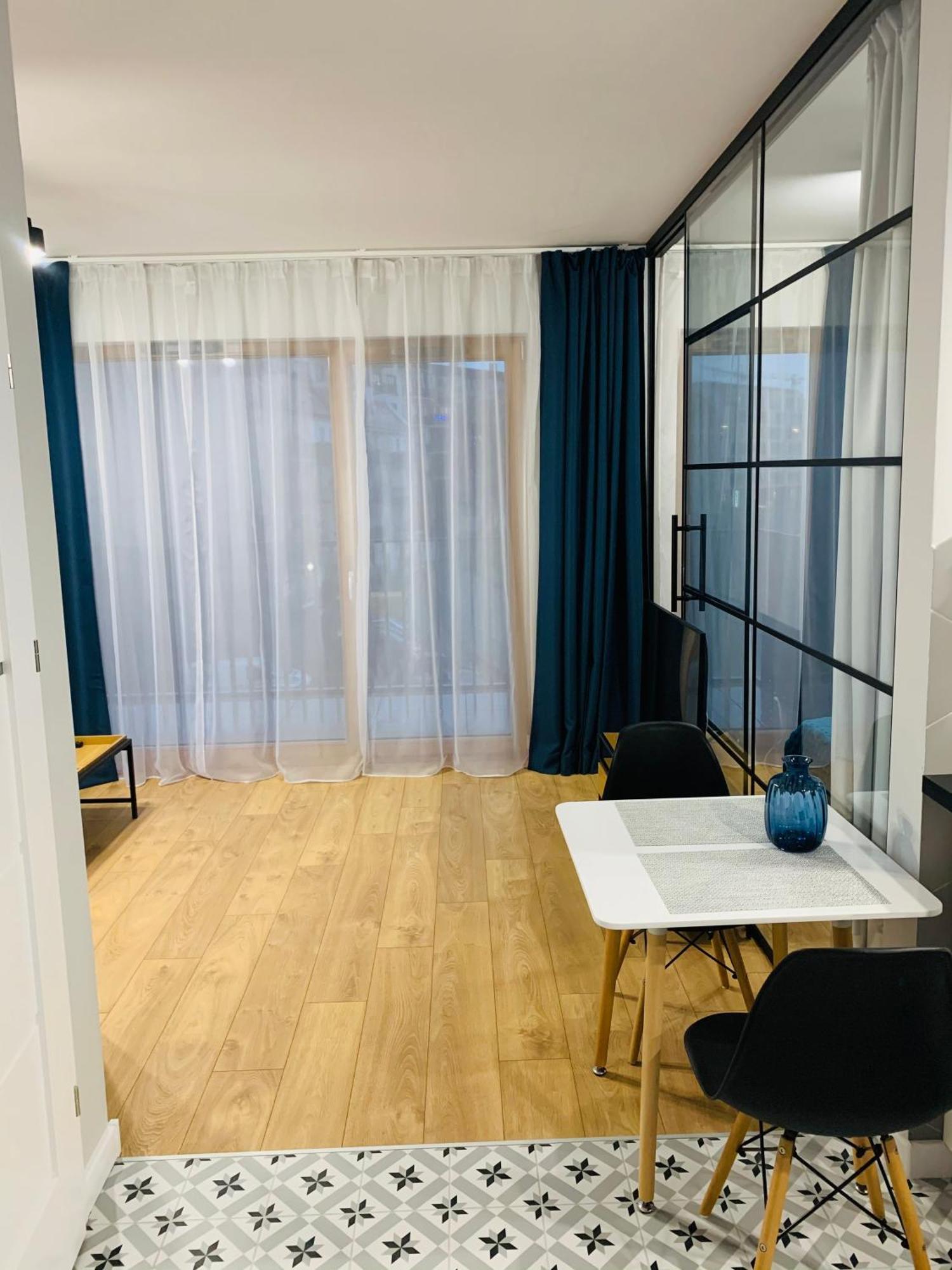 Luksusowy Apartament Z Parkingiem I Klimatyzacja W Samym Centrum Wroclawia Exterior foto